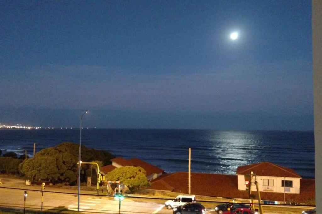 Mar Del Plata Frente Al Mar Biblioteca Apartment Exterior photo