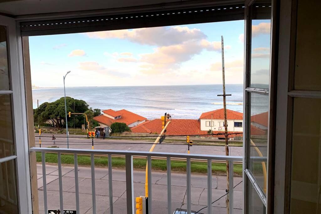 Mar Del Plata Frente Al Mar Biblioteca Apartment Exterior photo